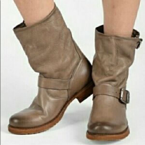Frye Veronica Short Leather Buckle Boots Brown Gray Estimated Size 8 Moto Grunge